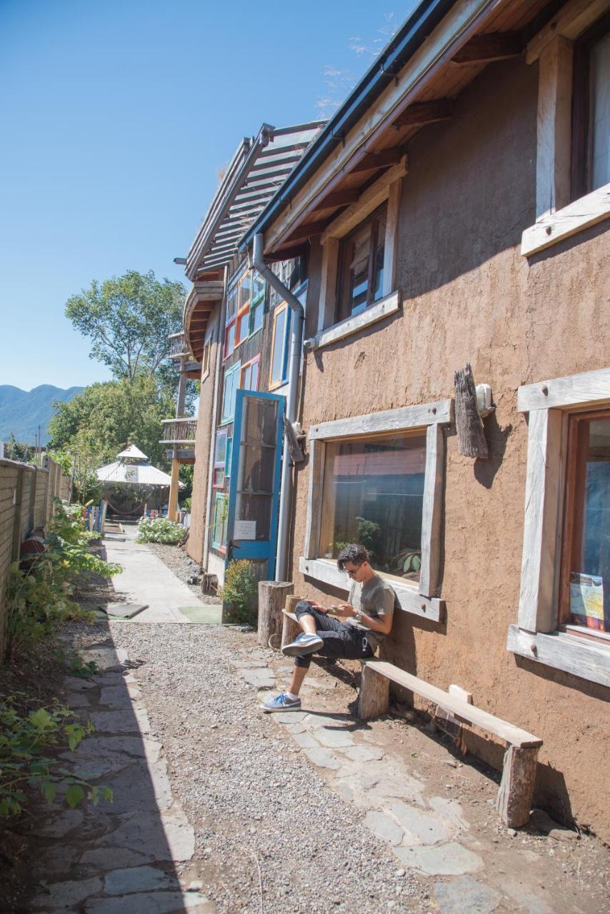 Rio Libre Pucon Party Hostel Exterior photo
