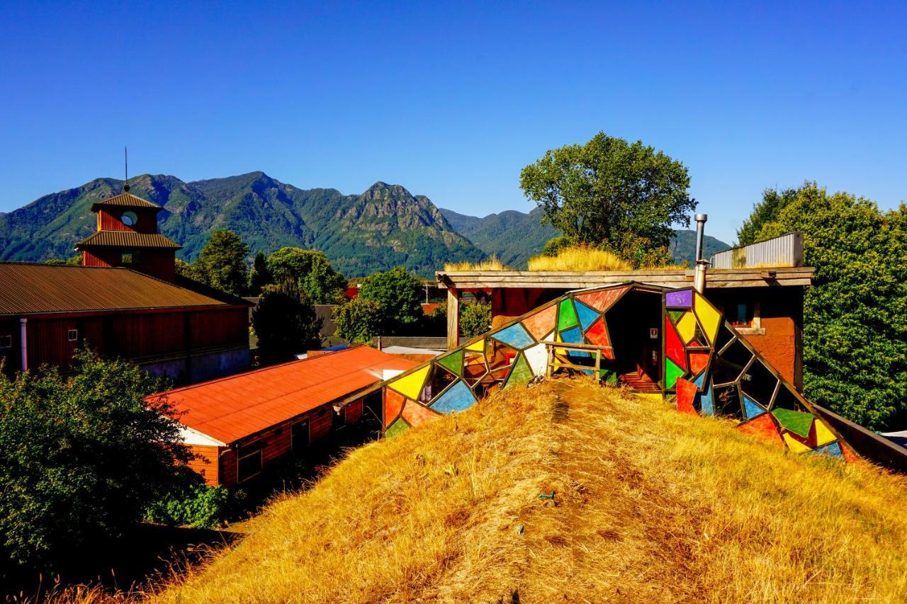 Rio Libre Pucon Party Hostel Exterior photo
